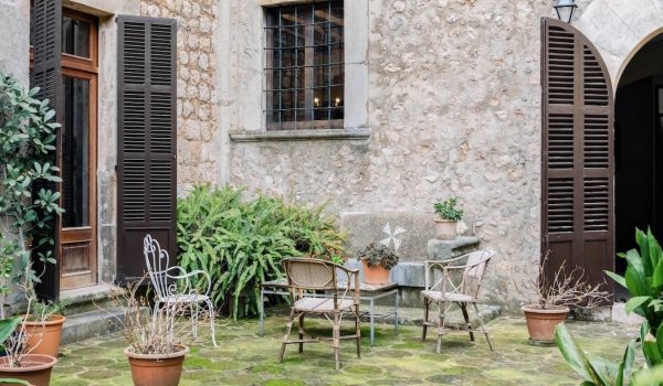 traditional-19th-century-manor-residence-for-sale-fornalutx.12_l