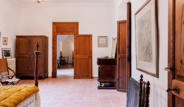 traditional-19th-century-manor-residence-for-sale-fornalutx.14_l