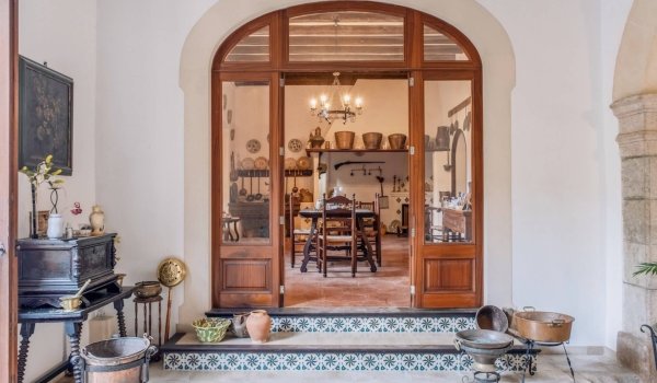 traditional-19th-century-manor-residence-for-sale-fornalutx.7_l